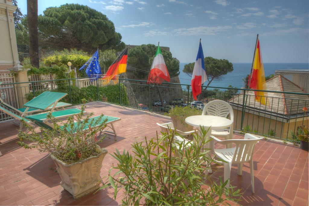 Hotel Deutsche Familien Finale Ligure Εξωτερικό φωτογραφία