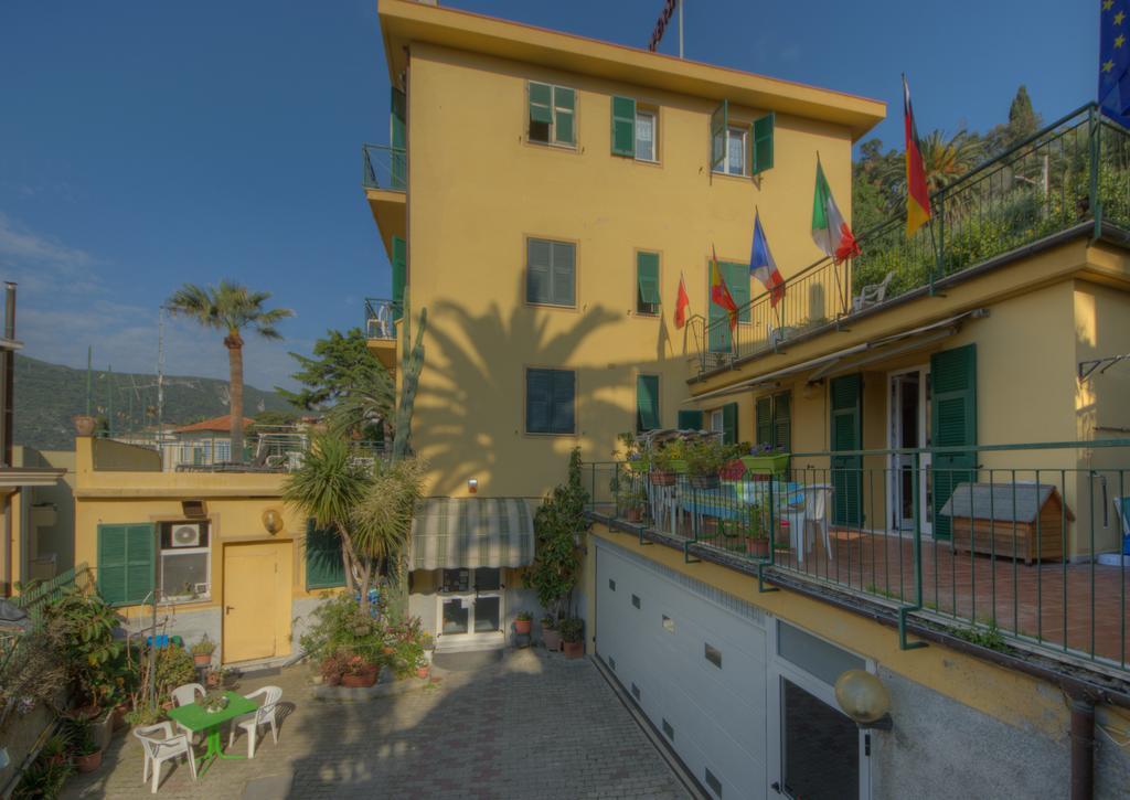 Hotel Deutsche Familien Finale Ligure Εξωτερικό φωτογραφία